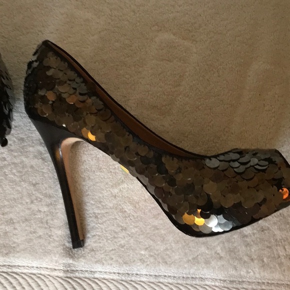 L.A.M.B. Pewter sequin platforms size 7.5 - Picture 3 of 7